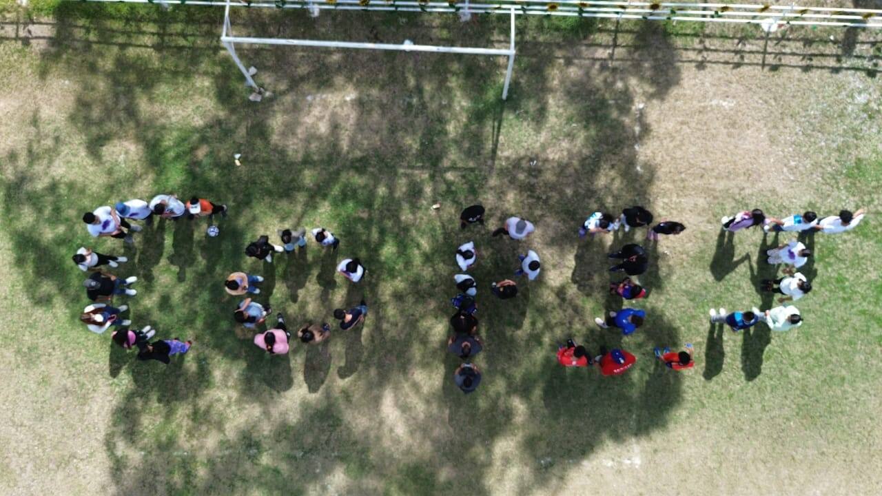 Jóvenes en encuentro del colectivo